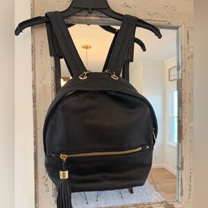 MARGOT pre owned Elegant Black Leather Backpack